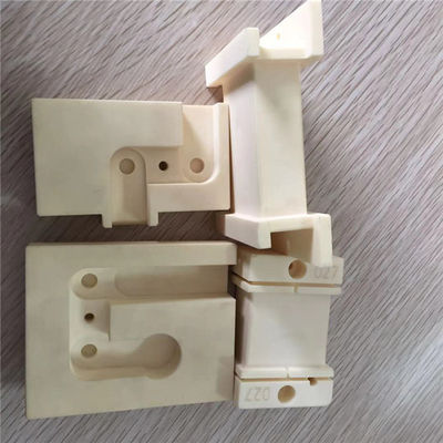 Cubo de cerámica de la circona de la precisión 400C que alinea el bloque de terminales de cerámica de la densidad de la placa 6,0