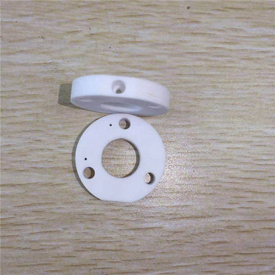 Anillo de cerámica del alúmina anticorrosión para el uso industrial