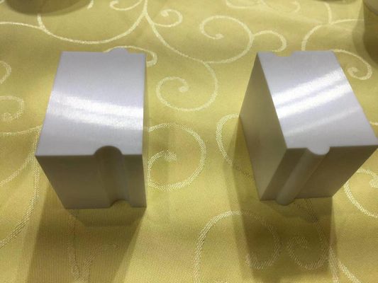 Piezas de cerámica del bloque de la precisión 1300HV de la circona de cerámica labrable del cubo