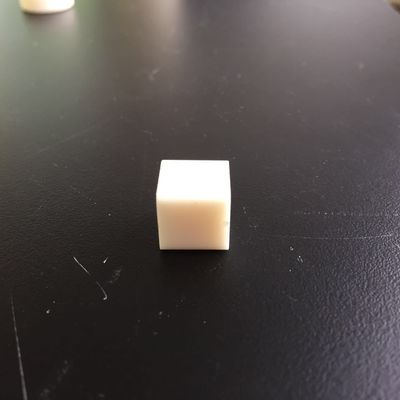 Piezas de cerámica del bloque de la precisión 1300HV de la circona de cerámica labrable del cubo